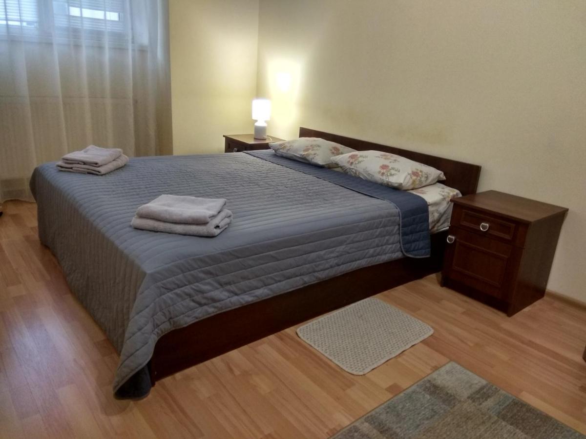 Apartments Domovik On Beregovskaya 3 Мукачеве Екстериор снимка