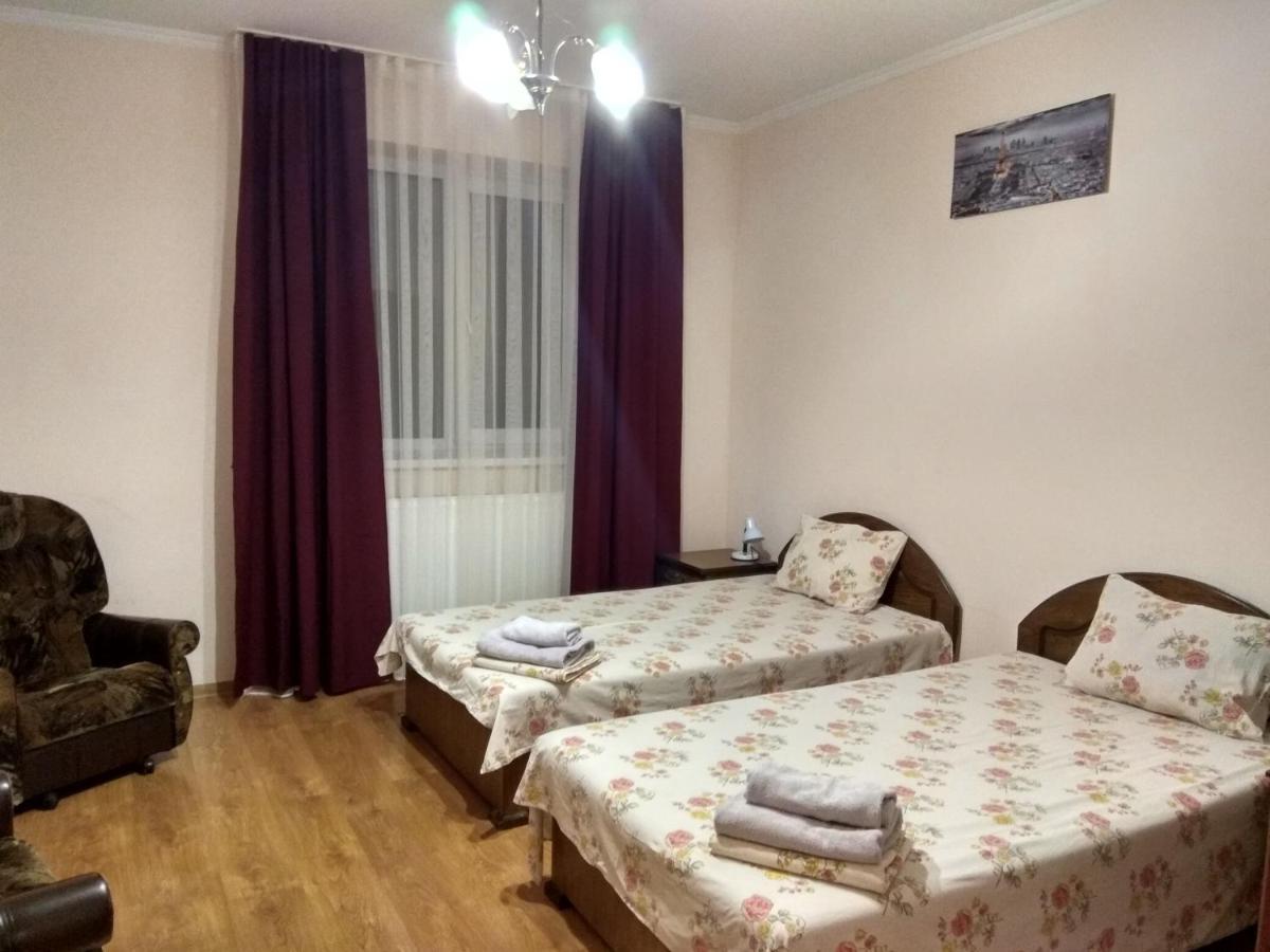 Apartments Domovik On Beregovskaya 3 Мукачеве Екстериор снимка