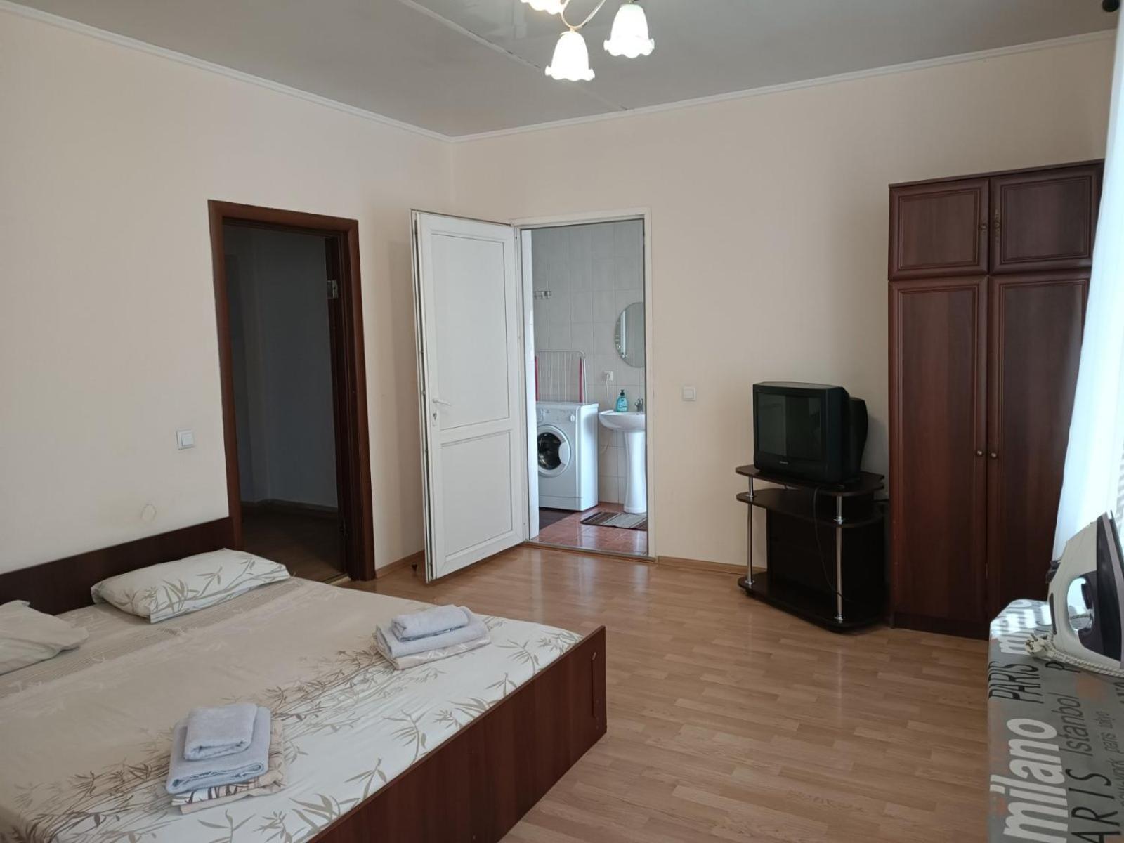 Apartments Domovik On Beregovskaya 3 Мукачеве Екстериор снимка