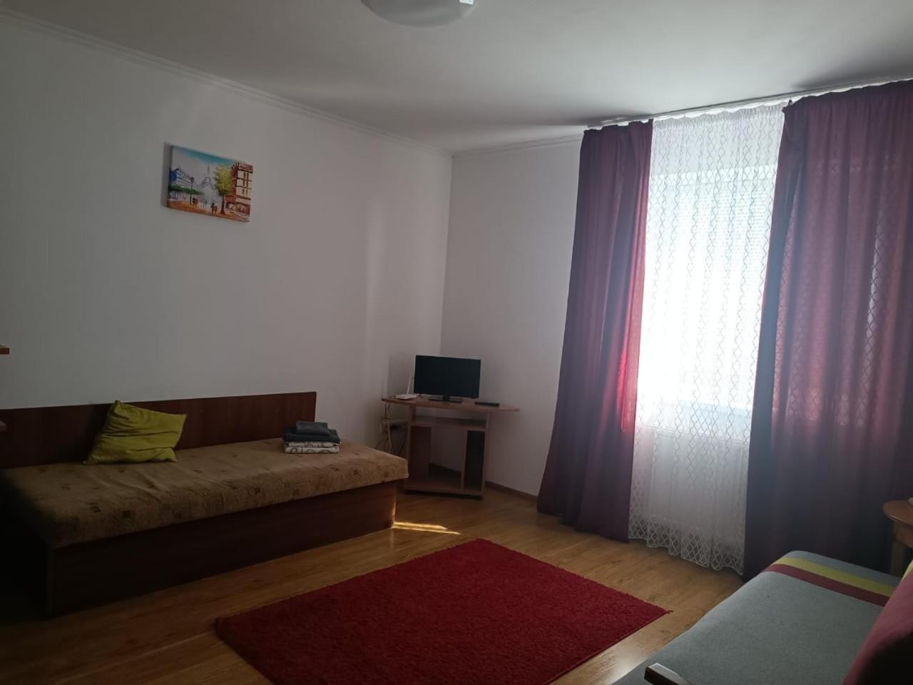Apartments Domovik On Beregovskaya 3 Мукачеве Екстериор снимка